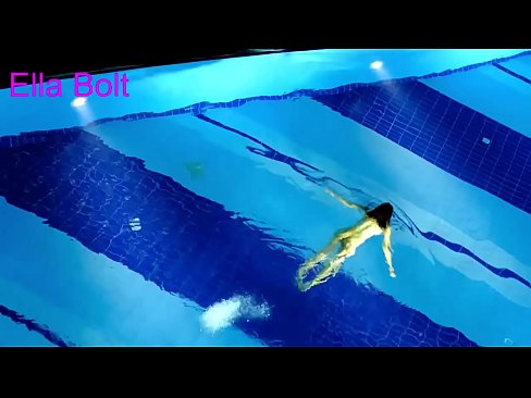 ❤️ Saya tidak boleh berhenti menonton, berambut perang muda ditangkap berenang bogel di kolam peranginan ELLA BOLT ❌ Lucah Rusia pada kami ms.dreamlandpassionfever.ru ❤